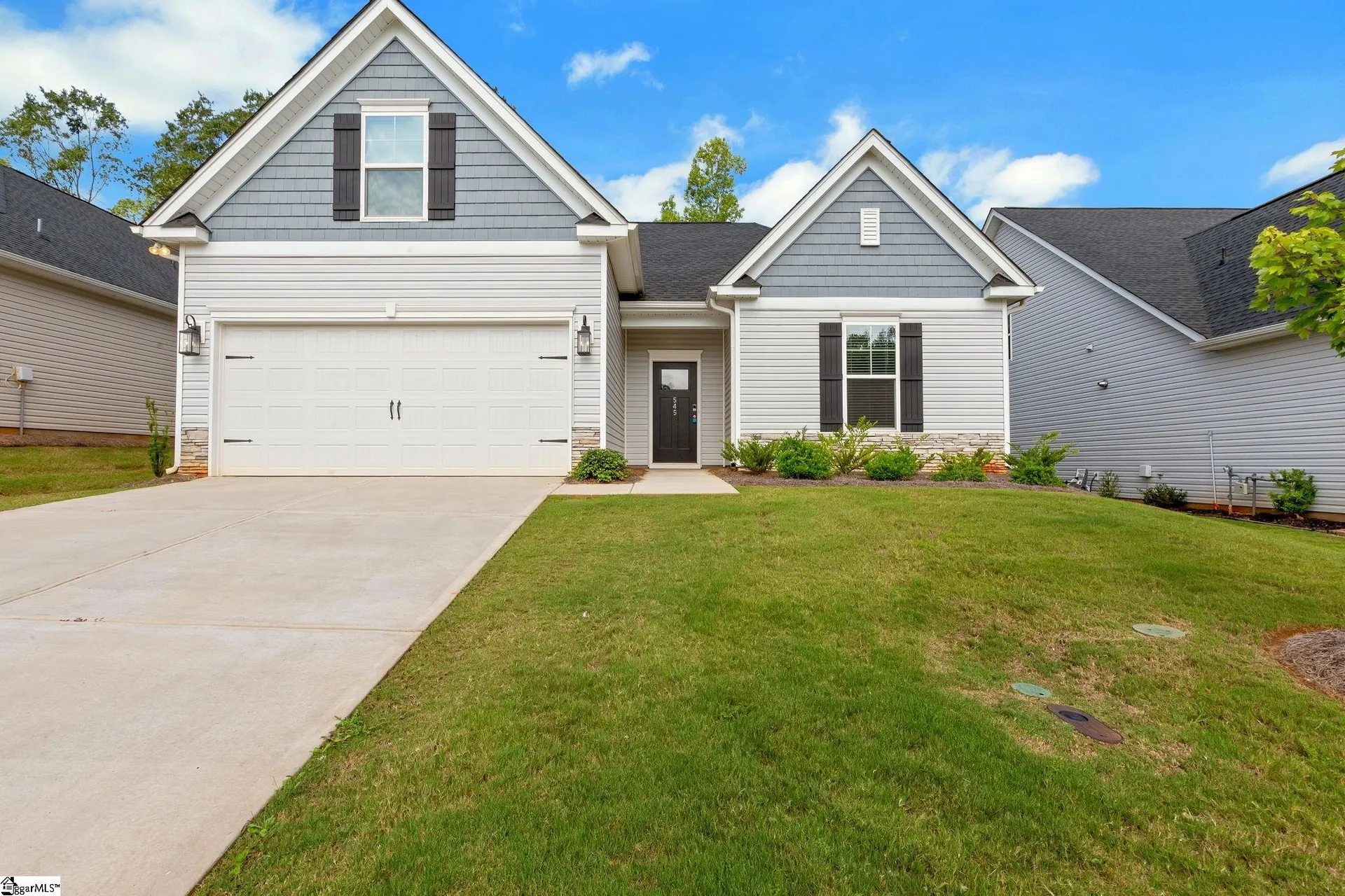 Oakton, Greer Community