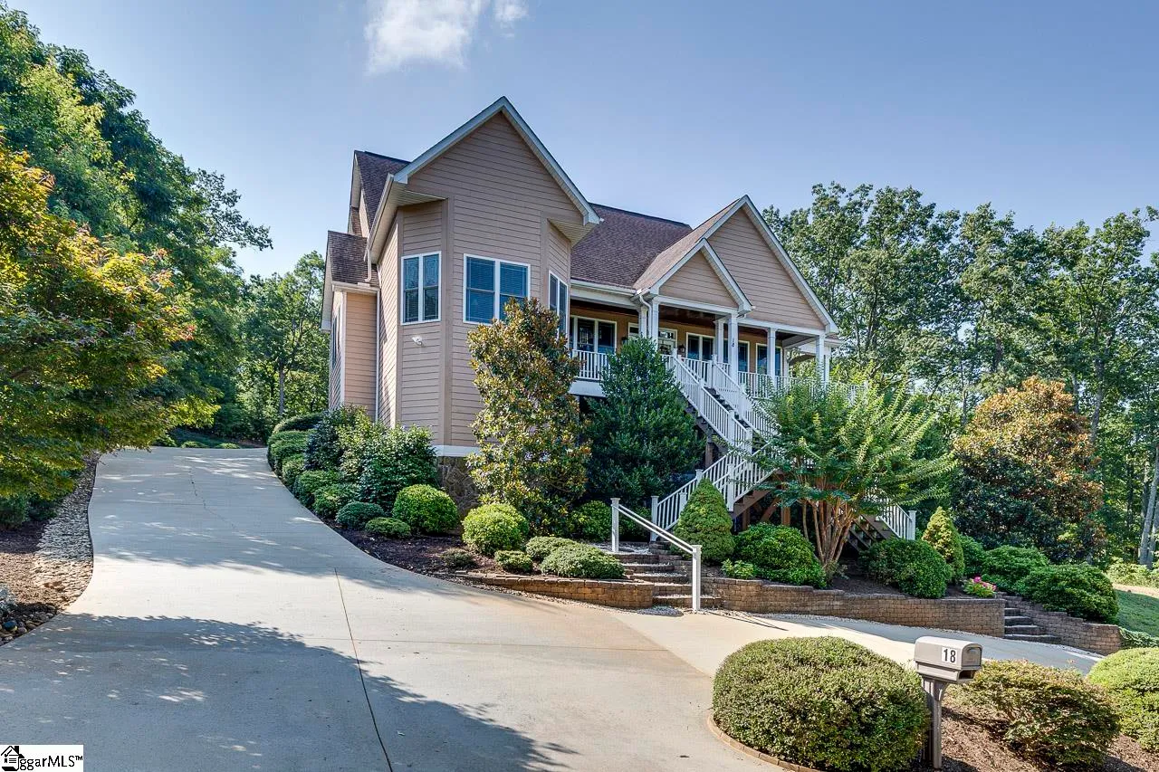18 Glens Choice Court