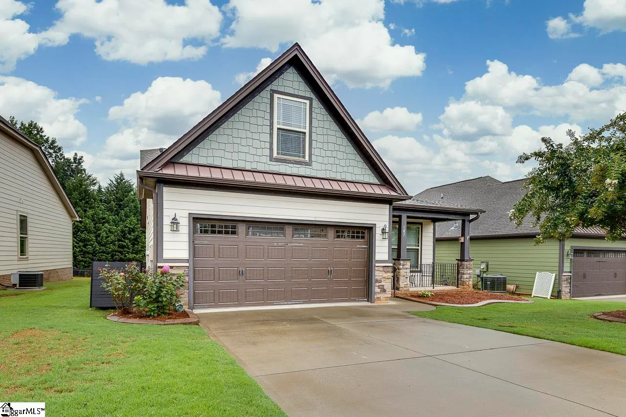 Property image 2 at 187 Bur Oak Drive, Taylors, SC 29687