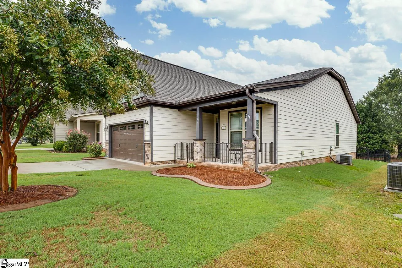 Property image 3 at 187 Bur Oak Drive, Taylors, SC 29687