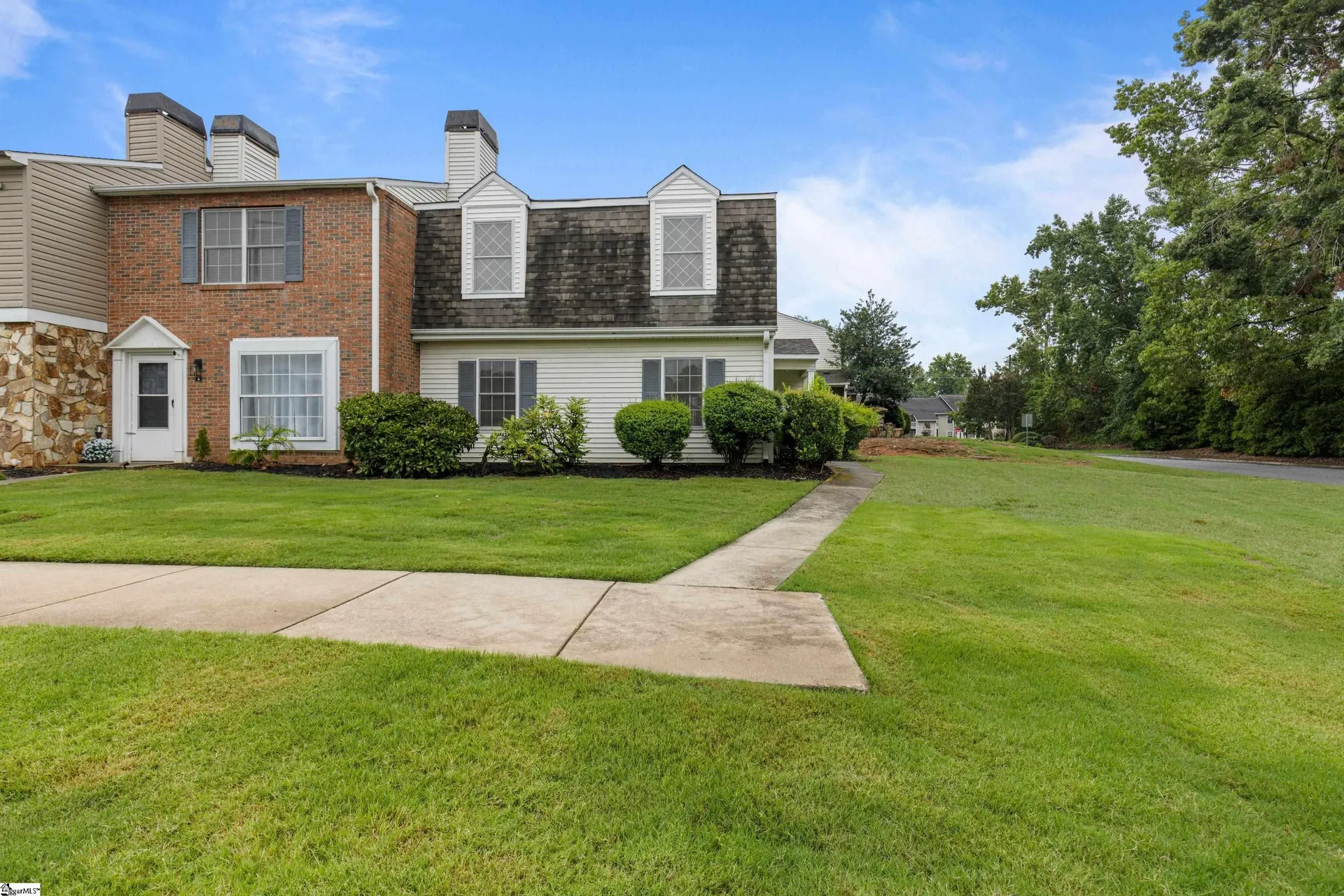 2 Birchview Street