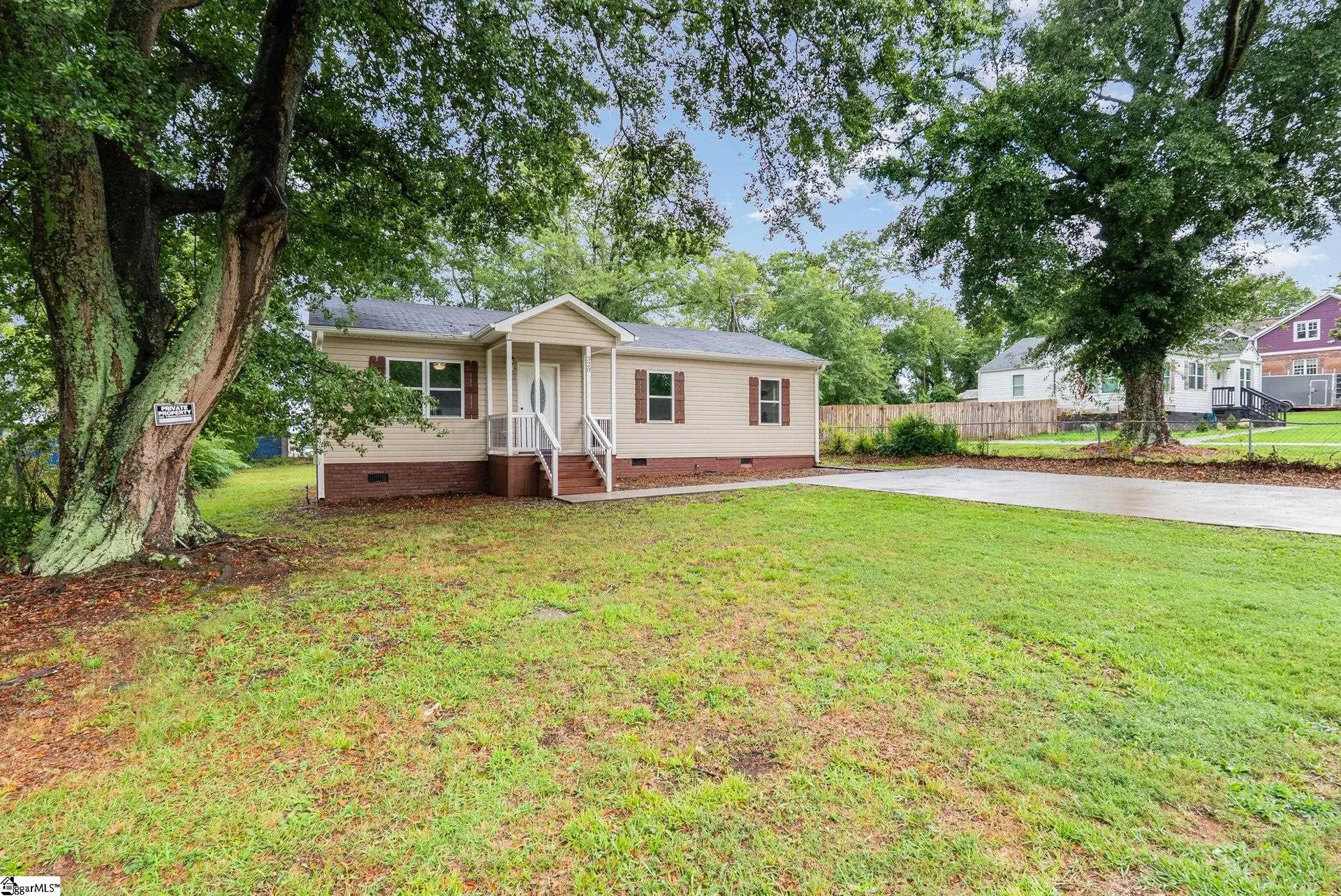 Property image 3 at 320 Crosby Circle, Greenville, SC 29605