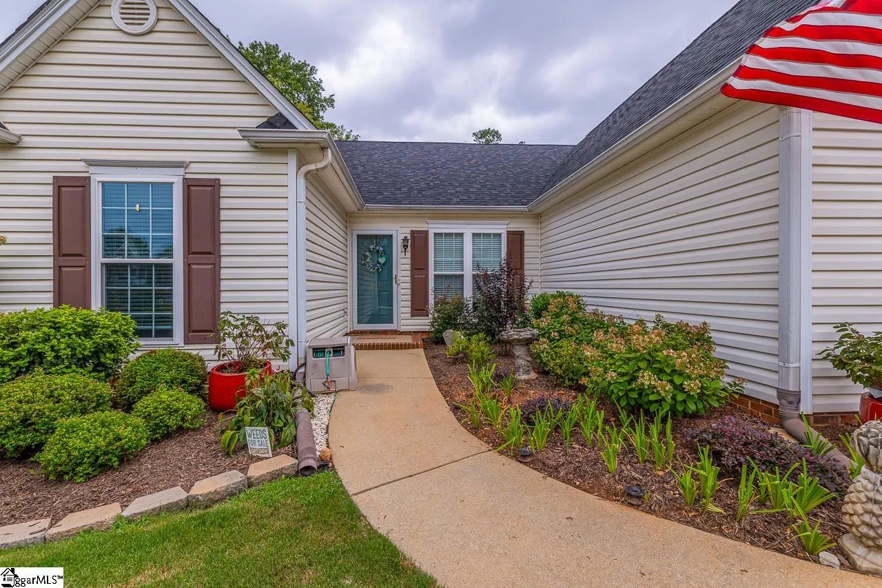 Property image 3 at 203 Crown Empire Court, Simpsonville, SC 29681