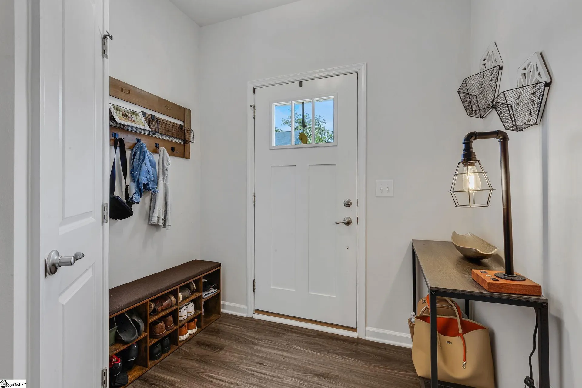 Property image 4 at 32 Country Dale Drive, Greer, SC 29650