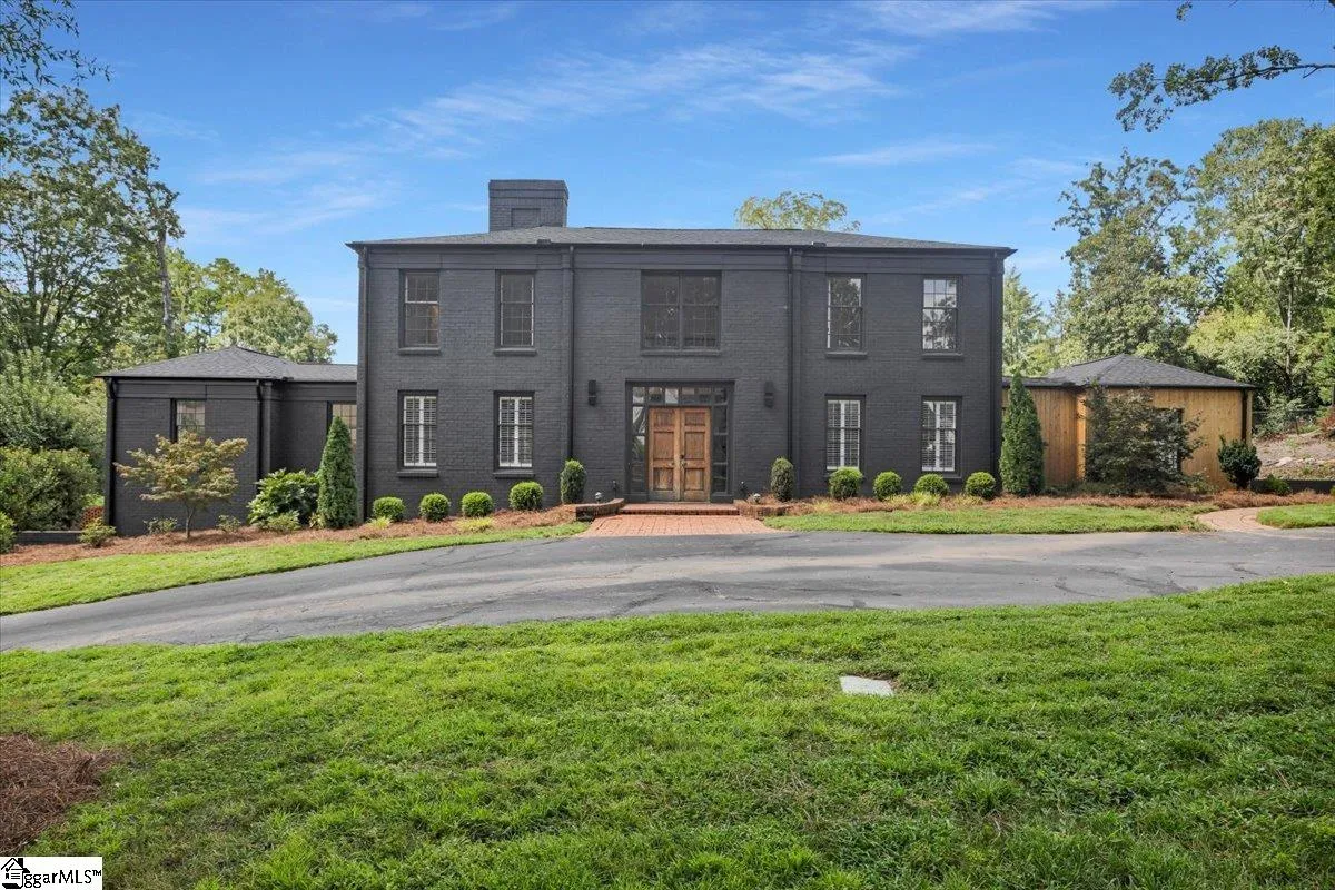 Property image 2 at 300 E Seven Oaks Drive, Greenville, SC 29605