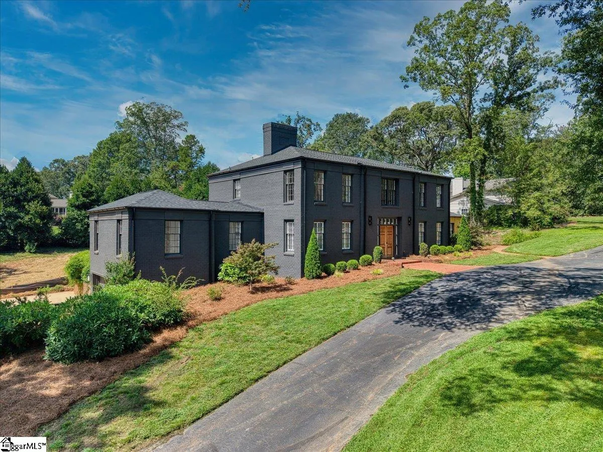 Property image 3 at 300 E Seven Oaks Drive, Greenville, SC 29605