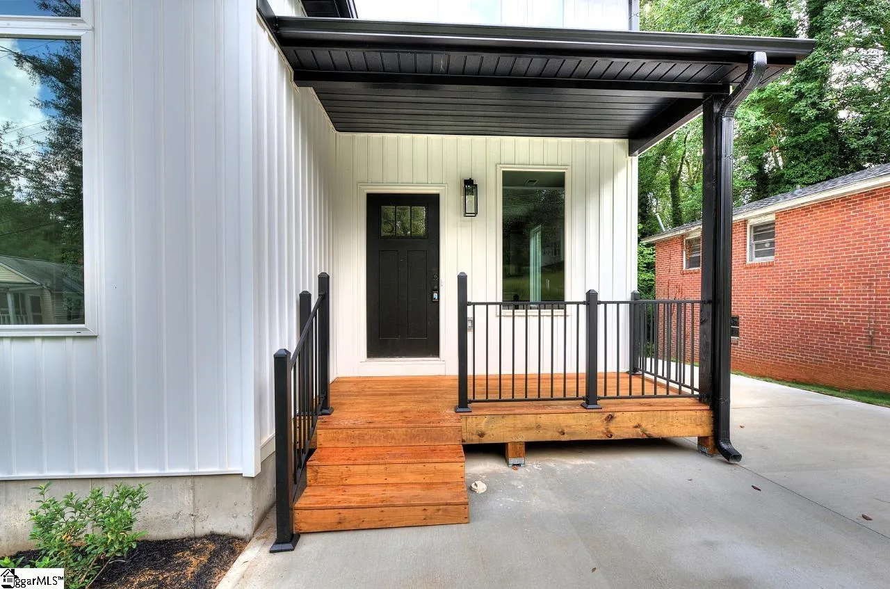 Property image 2 at 226 Cowan Court, Greenville, SC 29607