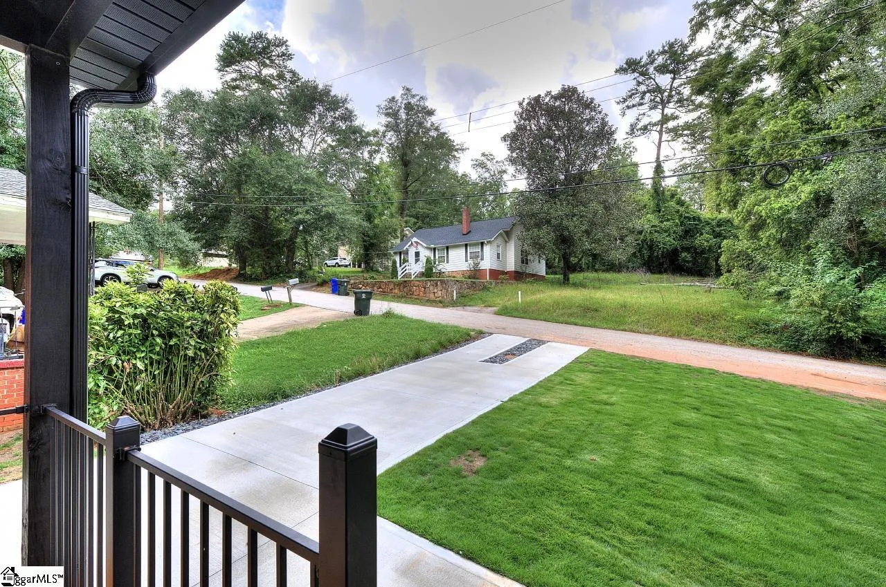 Property image 3 at 226 Cowan Court, Greenville, SC 29607