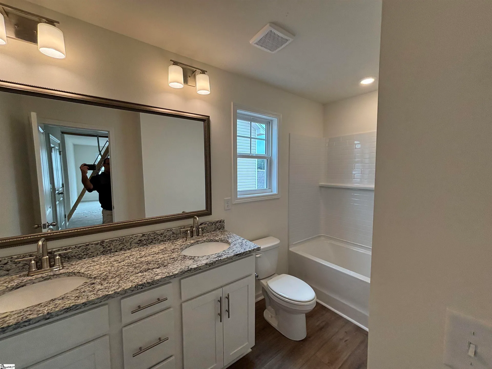 Property image 3 at 2033 Halton Oaks Drive, Spartanburg, SC 29303
