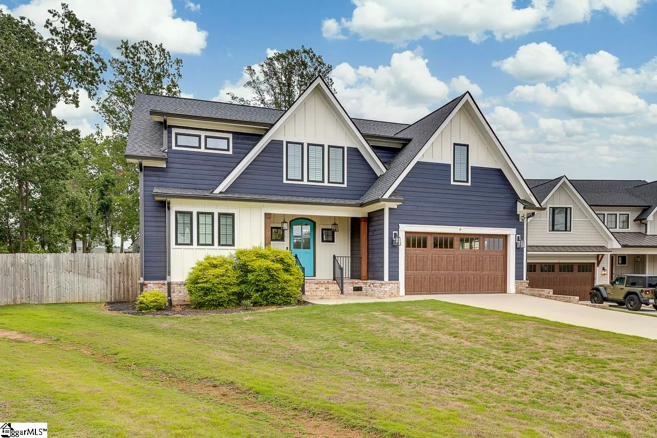 Property image 2 at 8 Angelo Court, Greenville, SC 29607