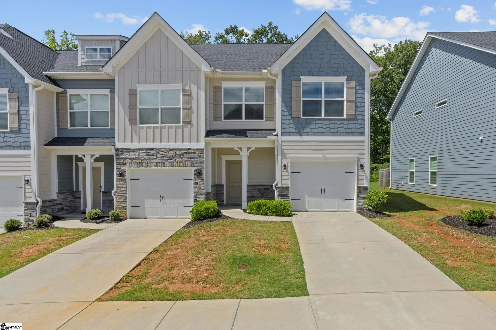 327 Hartland Place