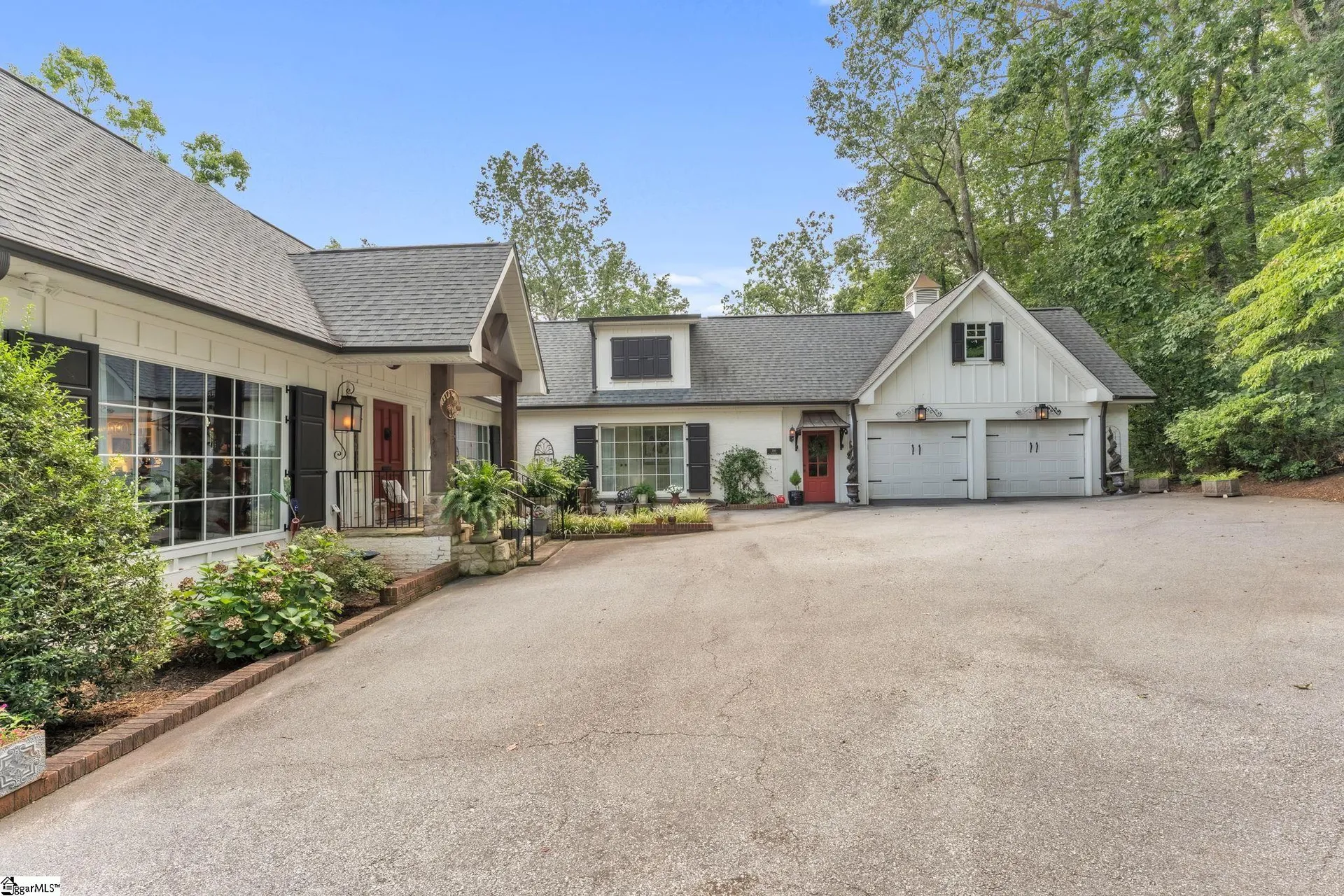 Property image 2 at 100 Woodhaven Drive, Greenville, SC 29609