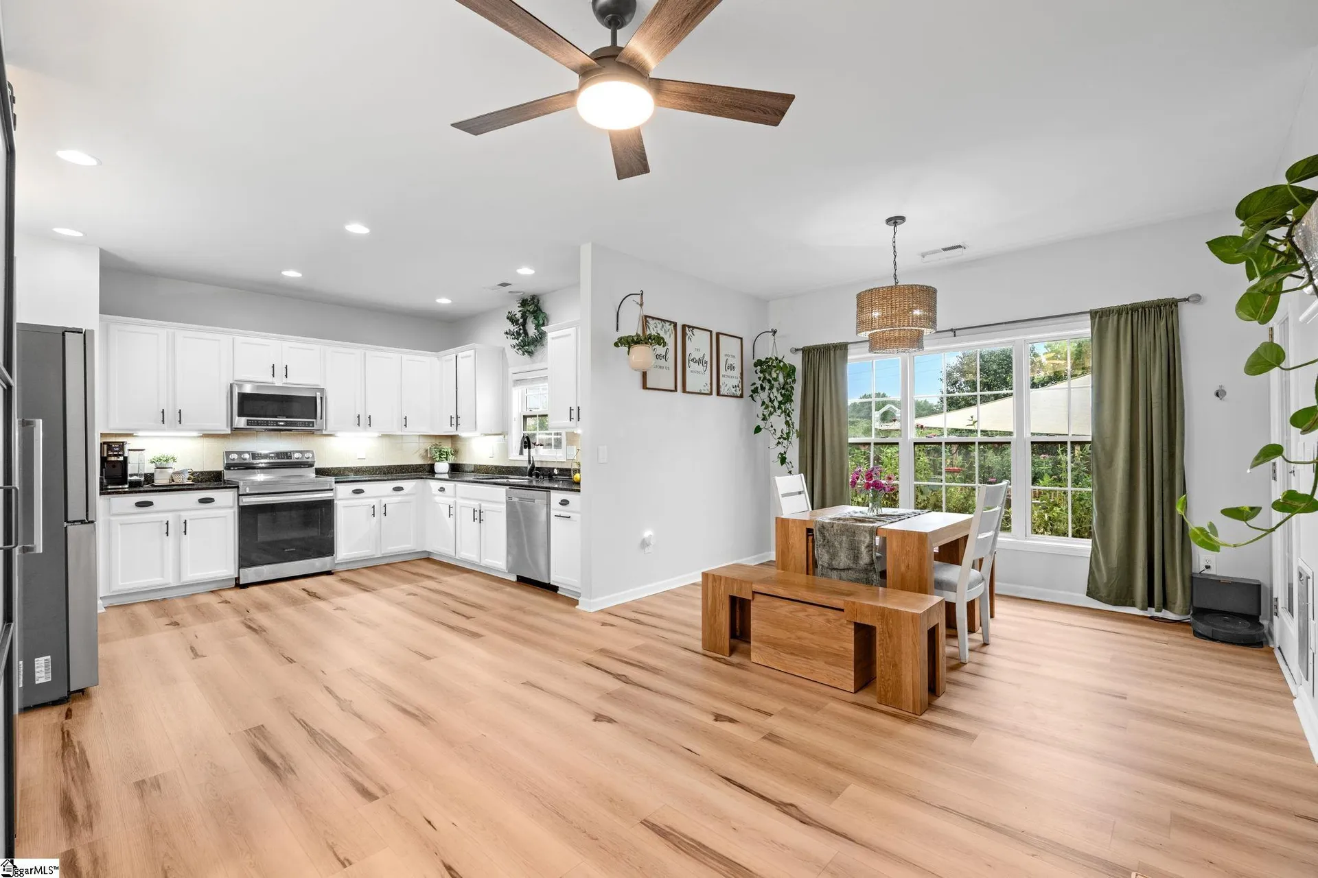 Property image 3 at 7 Swenson Court, Taylors, SC 29687