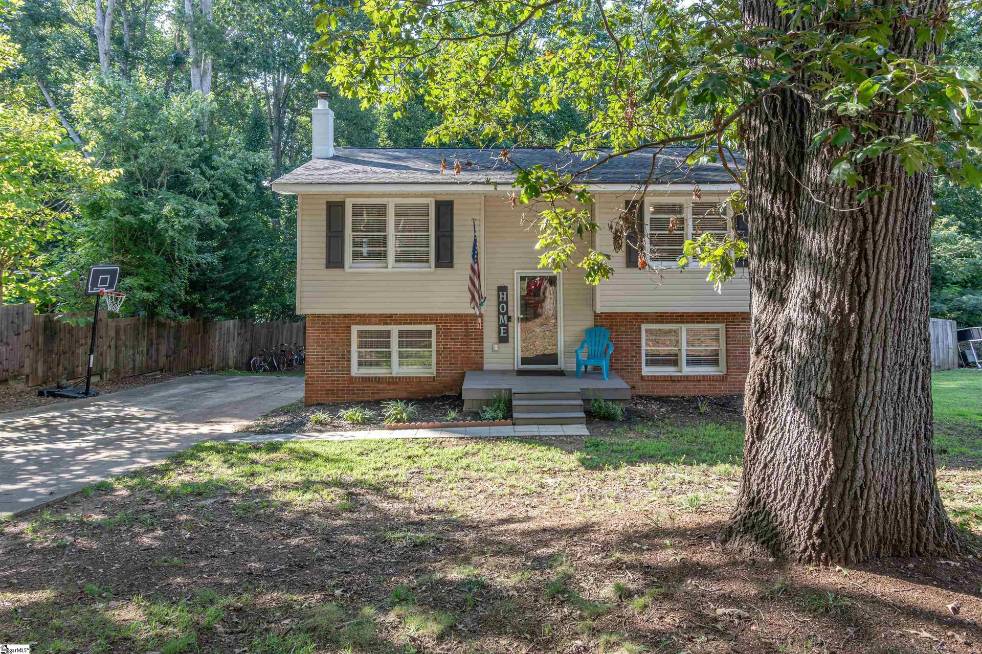 Property image 2 at 1407 E Yellow Wood Drive, Simpsonville, SC 29680