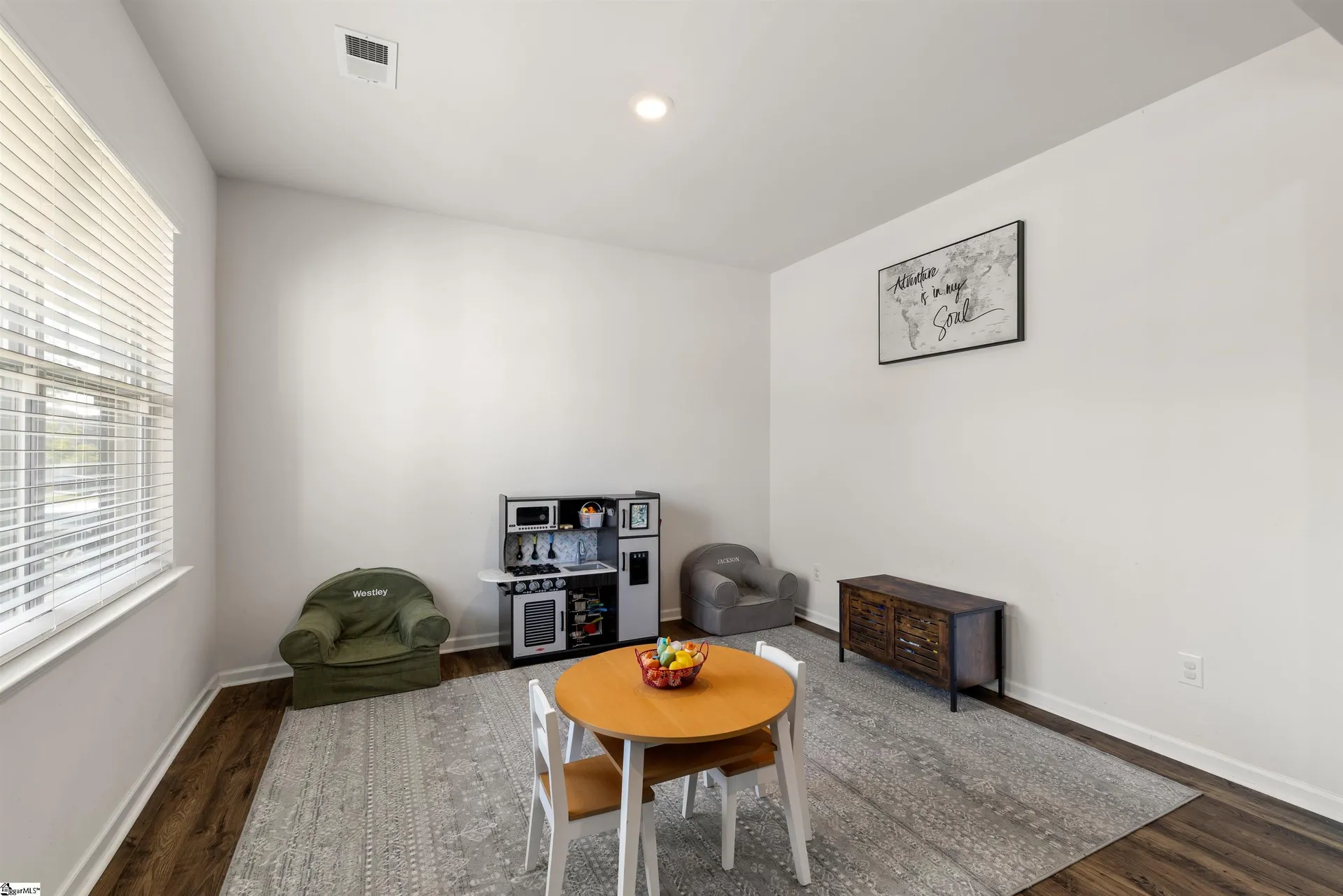 Property image 3 at 28 Oak Edge Lane, Greer, SC 29651