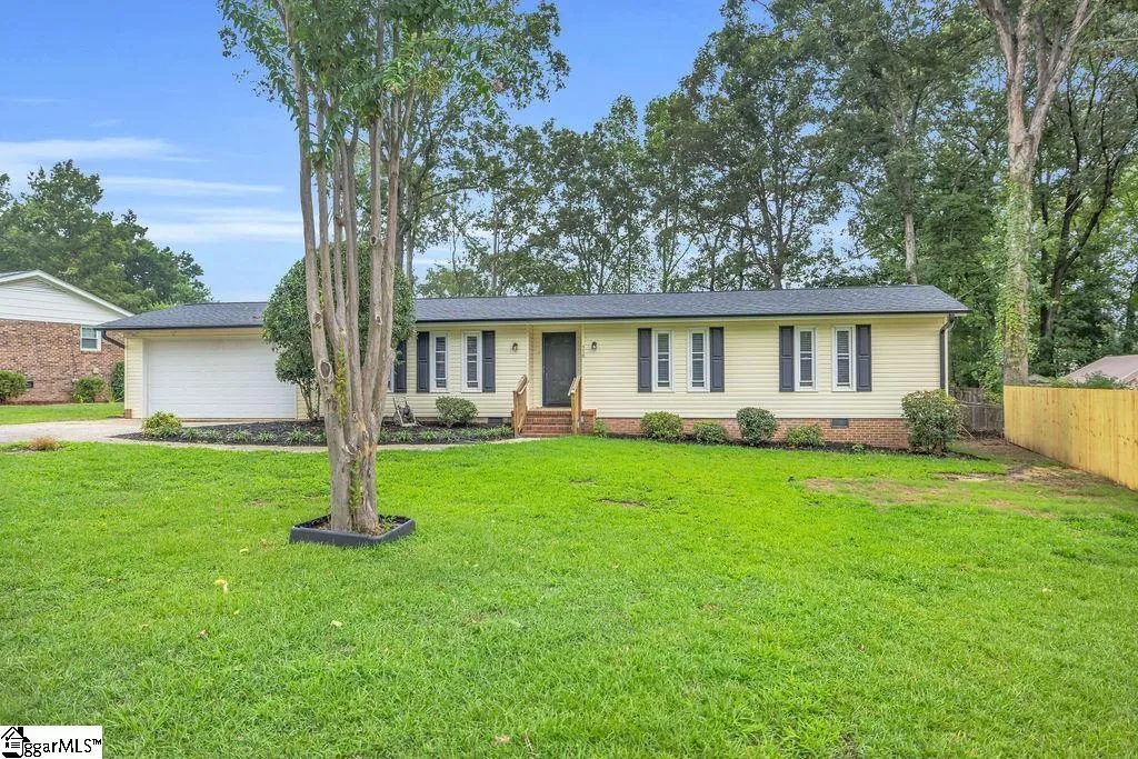 Property image 2 at 310 Vine Hill Road, Greenville, SC 29607