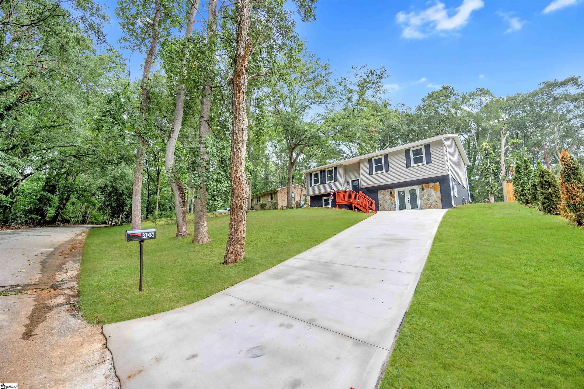 Property image 2 at 306 Carolyn Drive, Spartanburg, SC 29306
