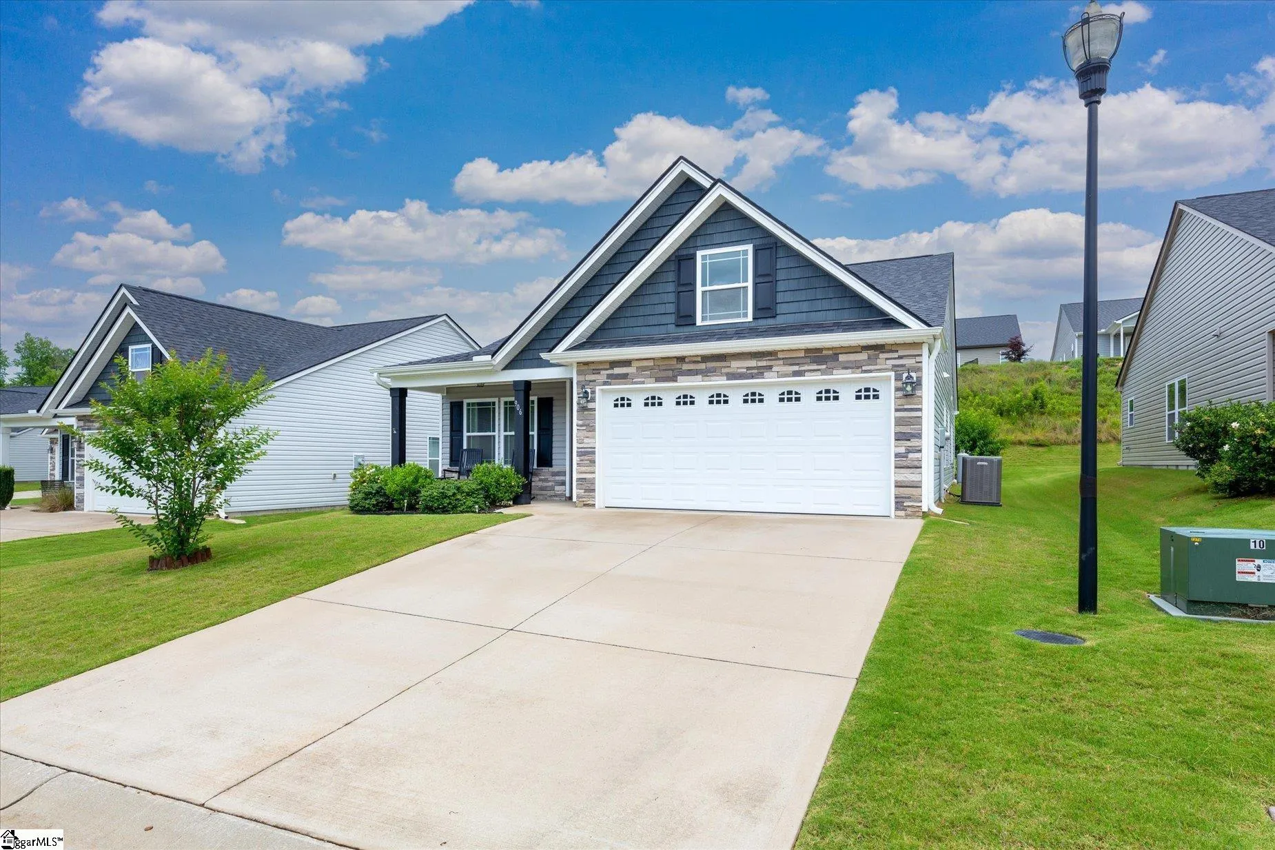 Orchard Crest, Greer Community