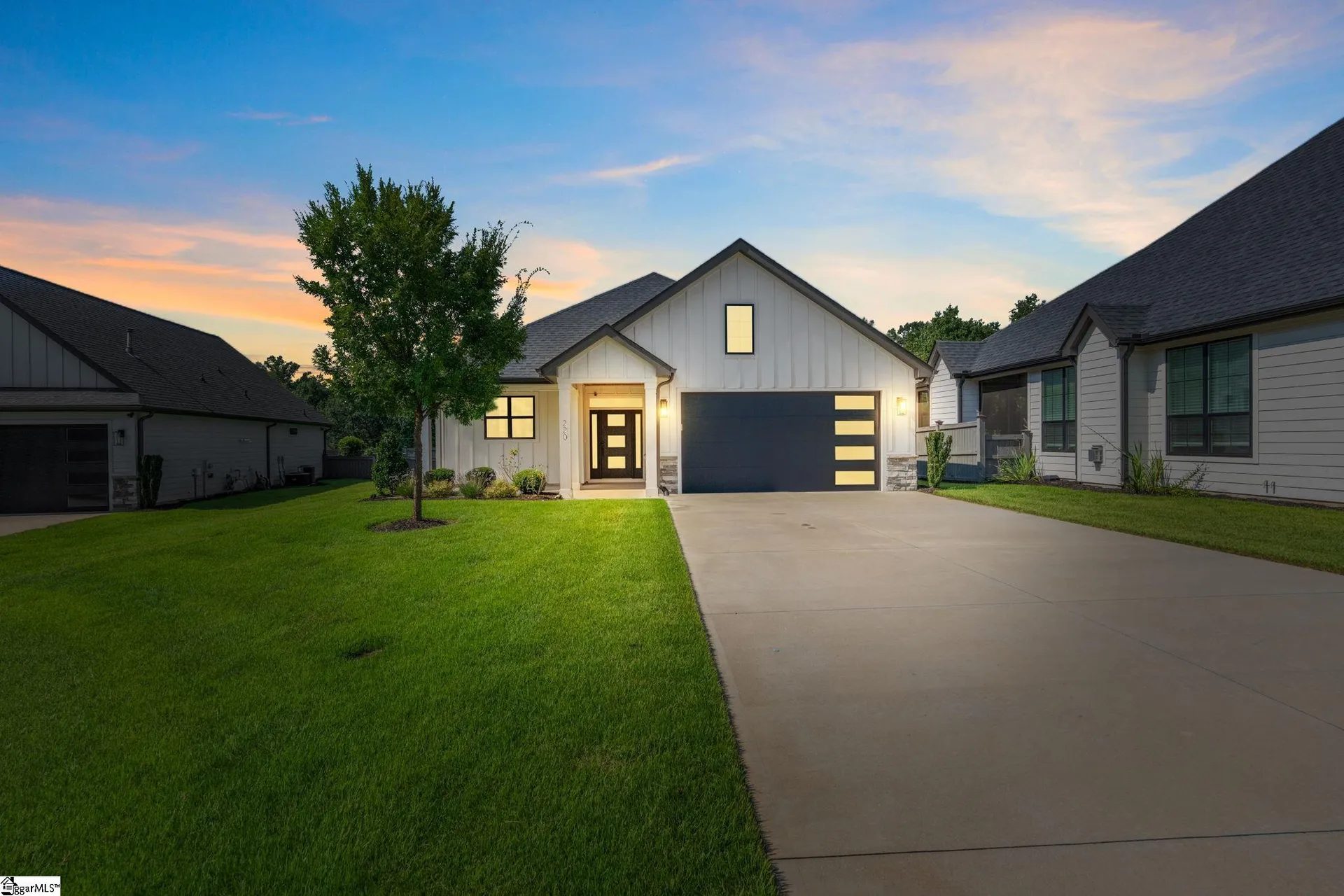 220 Horse Tack Trail