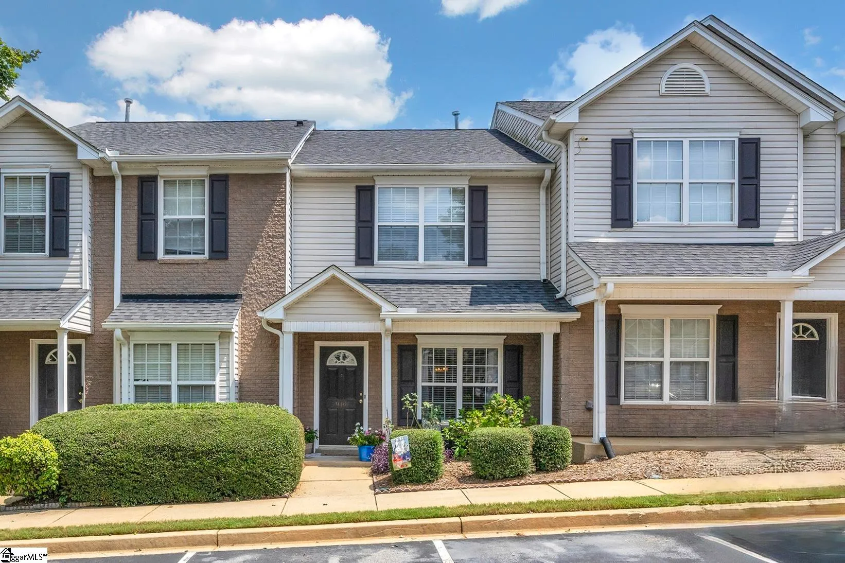 916 Goldendale Court