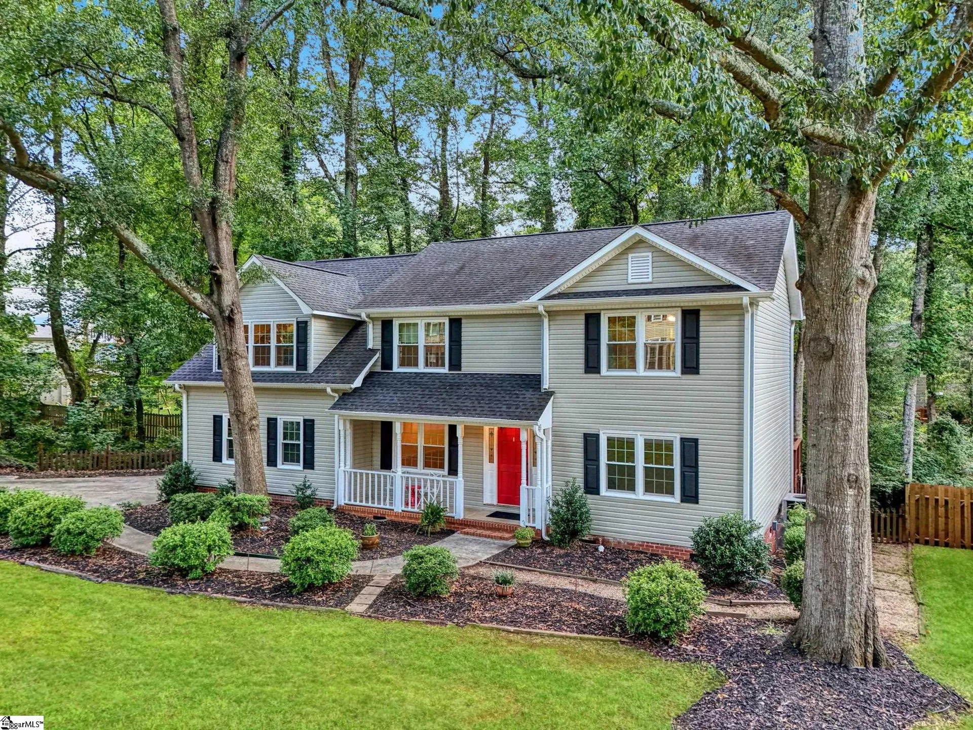 Property image 2 at 215 E Shefford Street, Greer, SC 29650