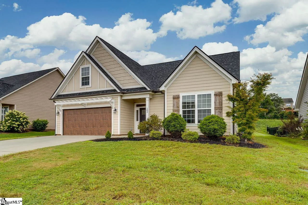 Martins Trail, Anderson Community
