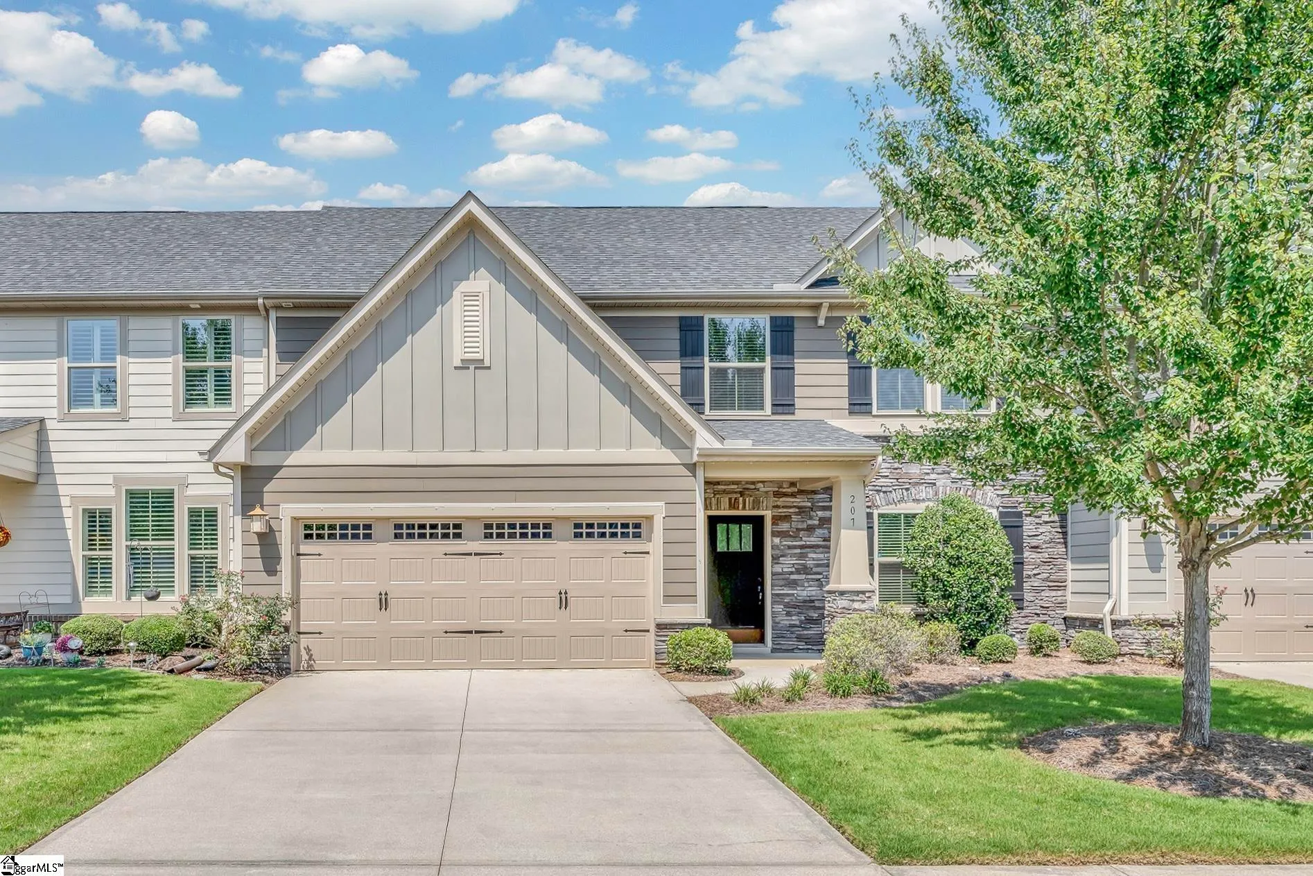 207 Ragin Court