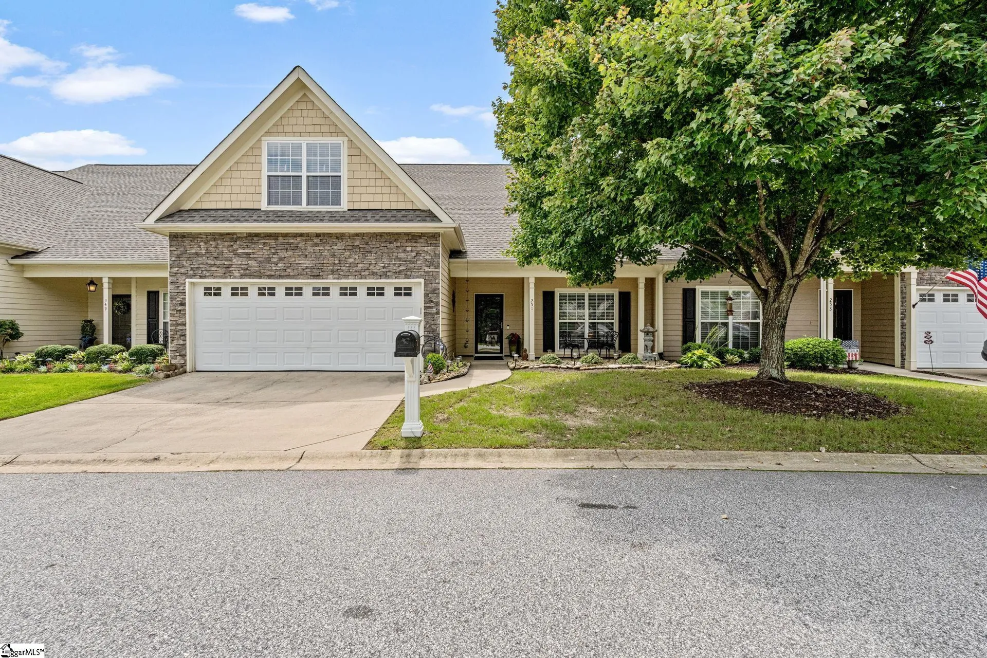 Woodruff Crossing, The Townes at, Greenville Community