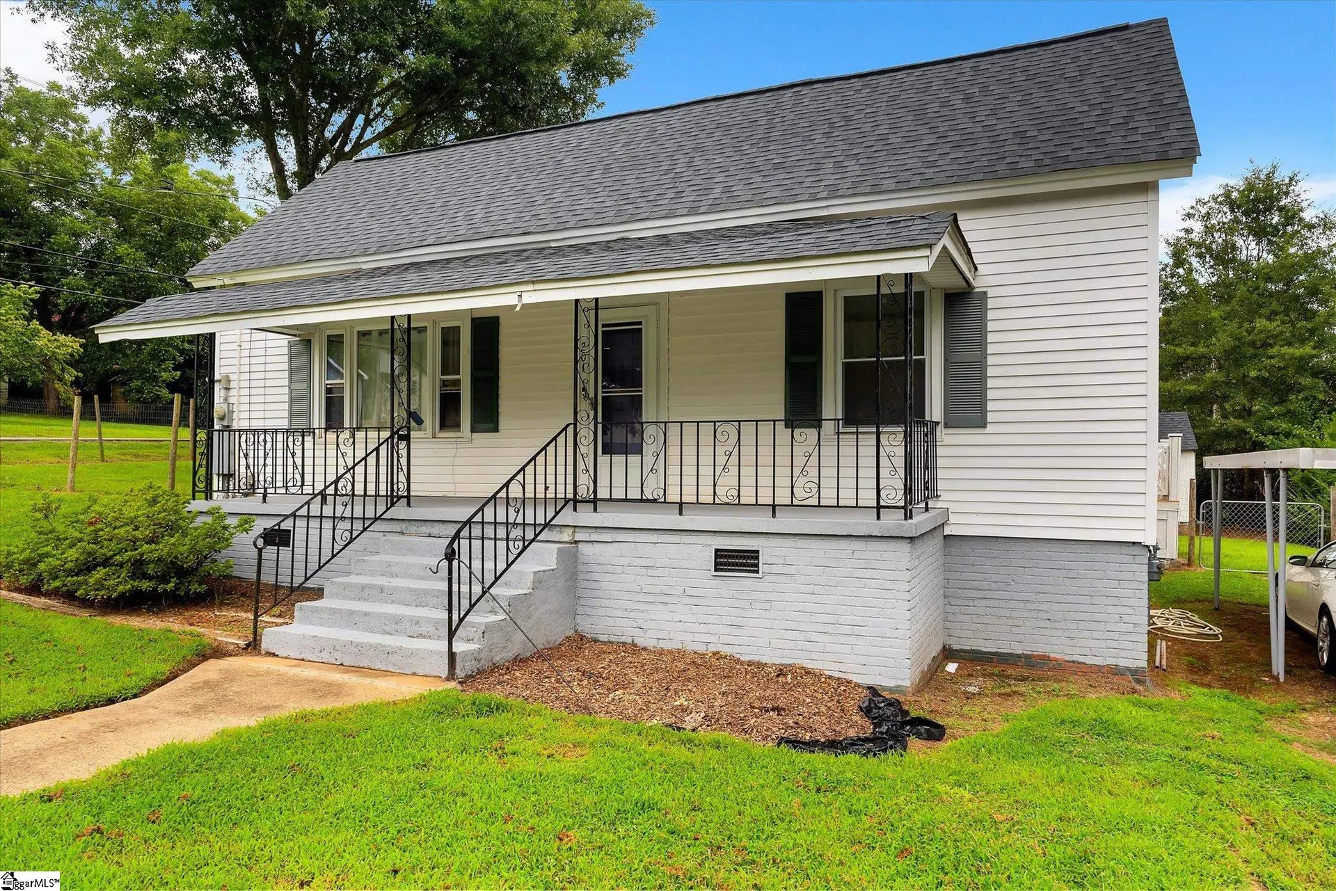 Property image 2 at 201 S 7th Street, Easley, SC 29640-3425