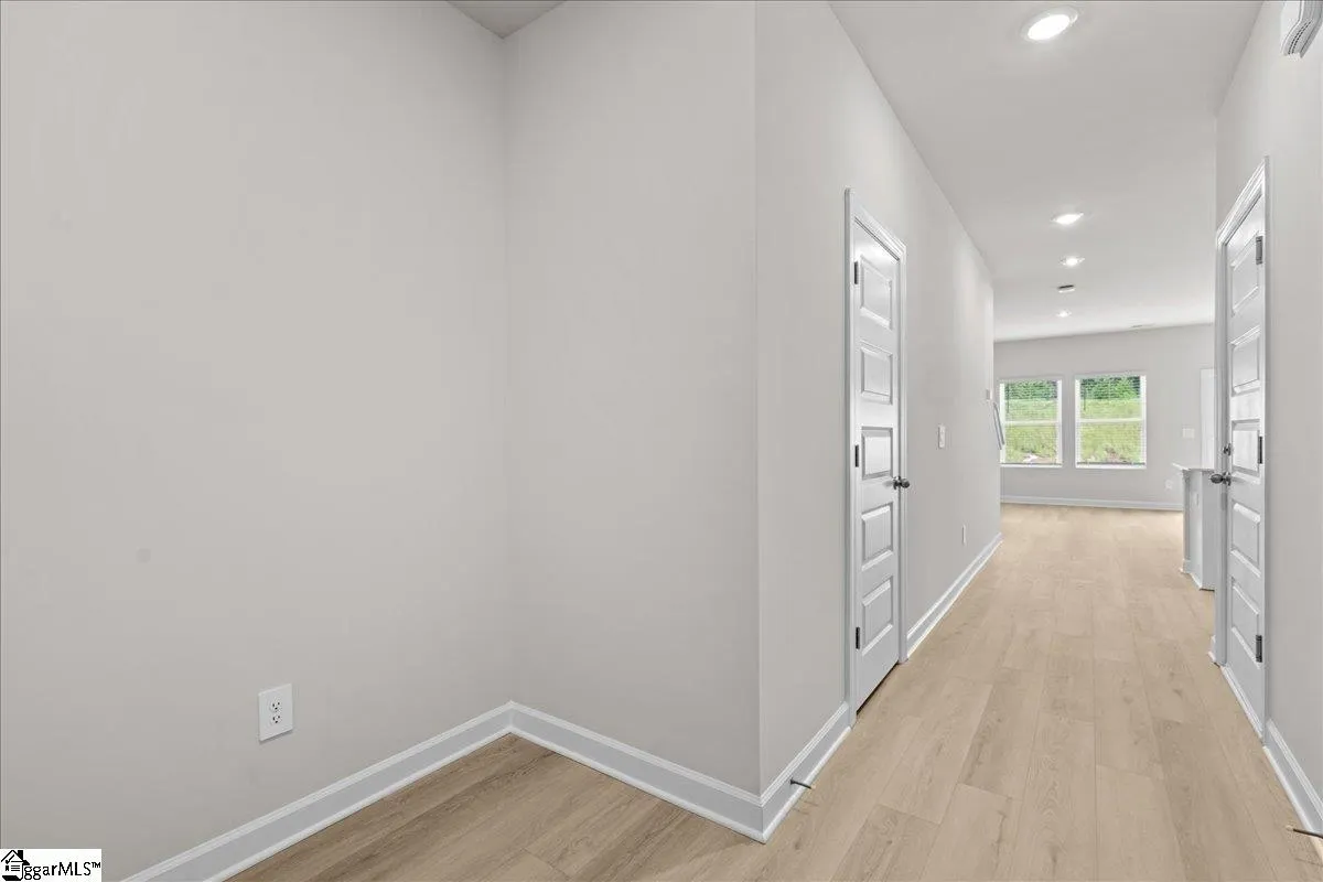 Property image 3 at 5 Pleasure Lane, Taylors, SC 29687