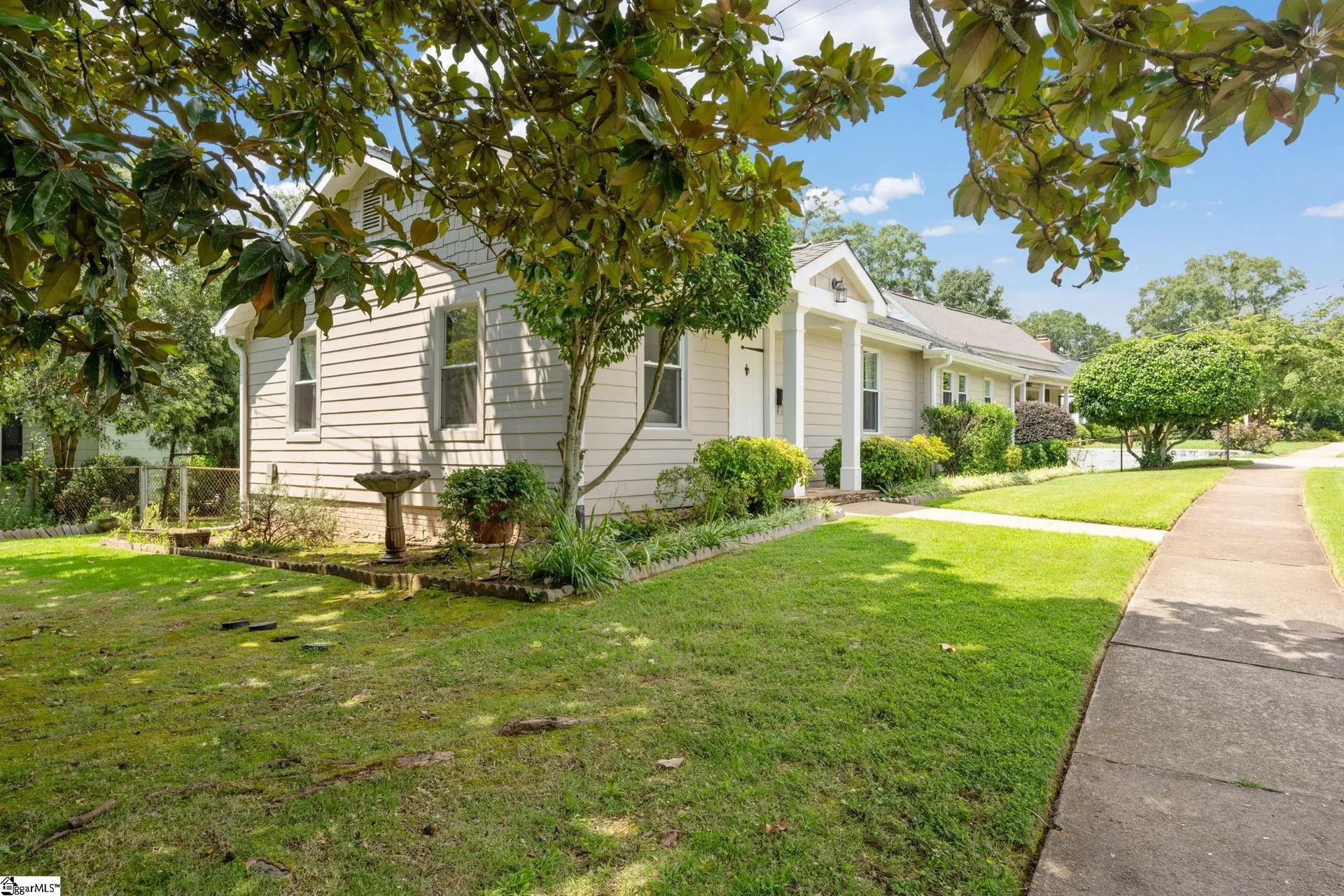 Property image 2 at 318 E Hillcrest Drive, Greenville, SC 29609