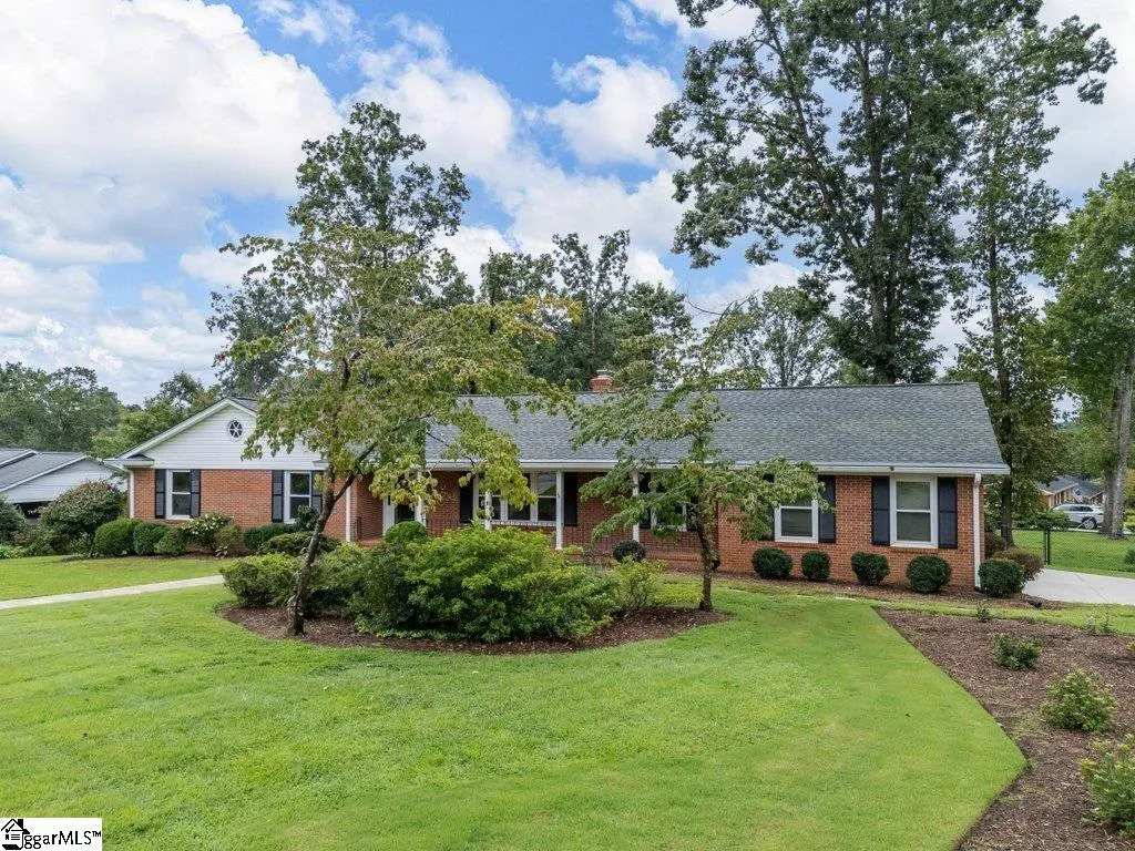 Property image 4 at 105 Bridgewood Avenue, Taylors, SC 29687