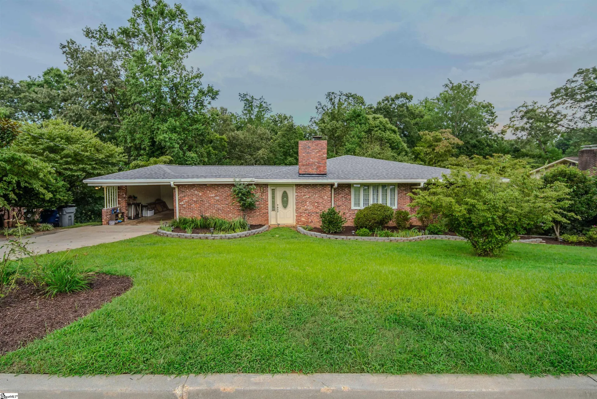 Property image 2 at 111 N Lanford Road, Spartanburg, SC 29301