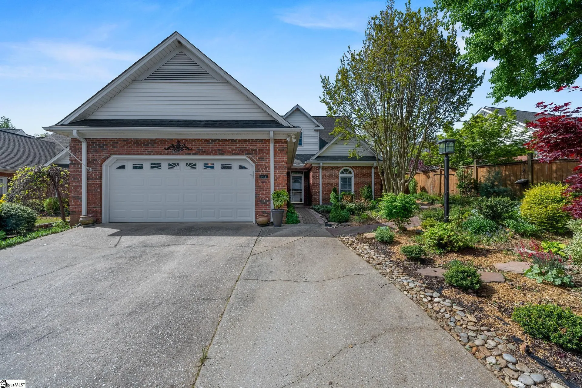 Linkside Green, Greenville Community