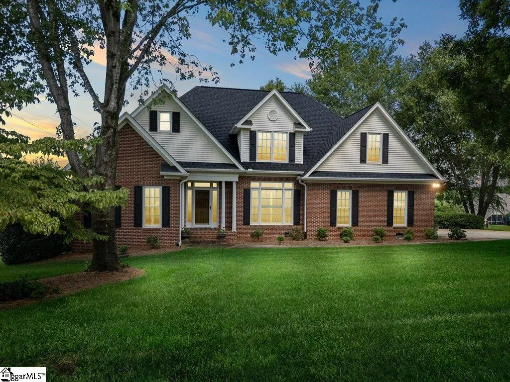 Property image 1 at 372 Old South Road, Duncan, SC 29334-9266