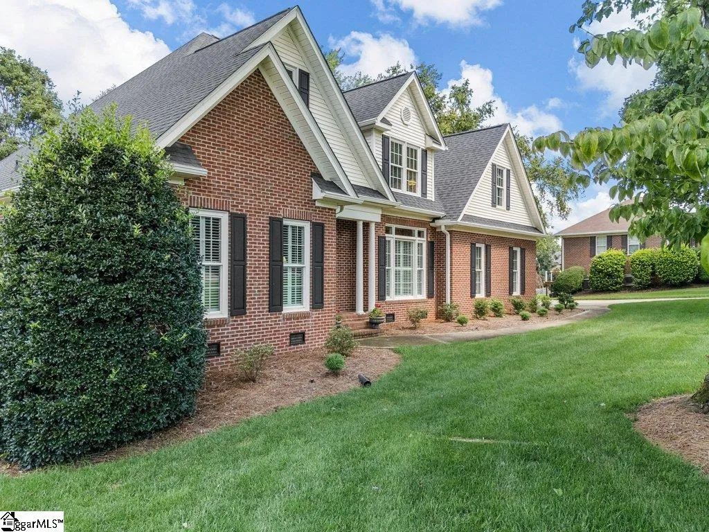 Property image 2 at 372 Old South Road, Duncan, SC 29334-9266