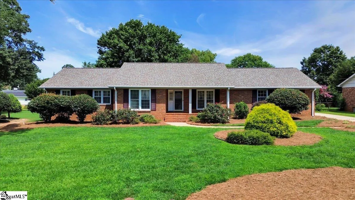 17 Seabury Drive