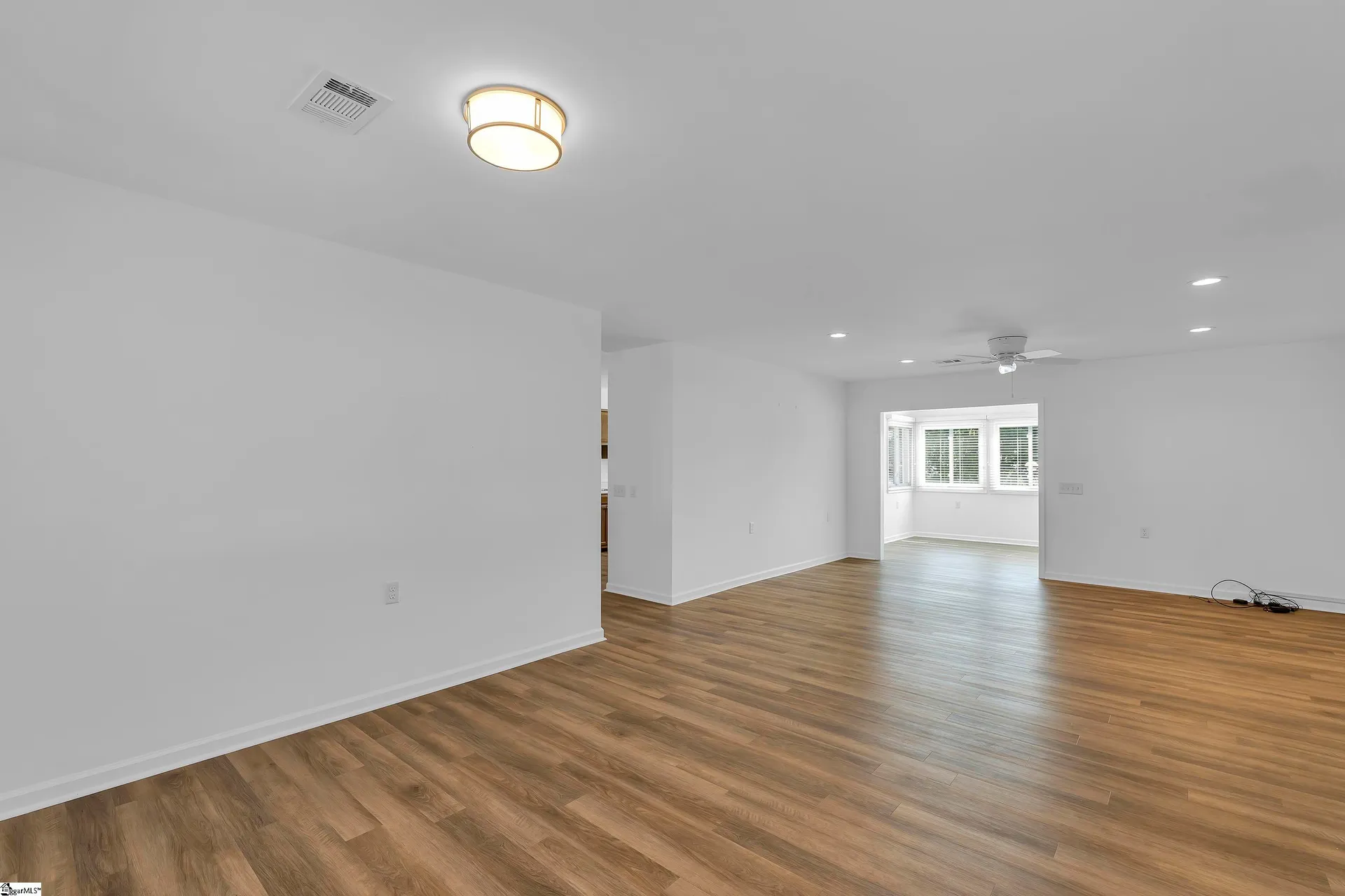 Property image 4 at 403 Lakeside Circle, Greenville, SC 29615
