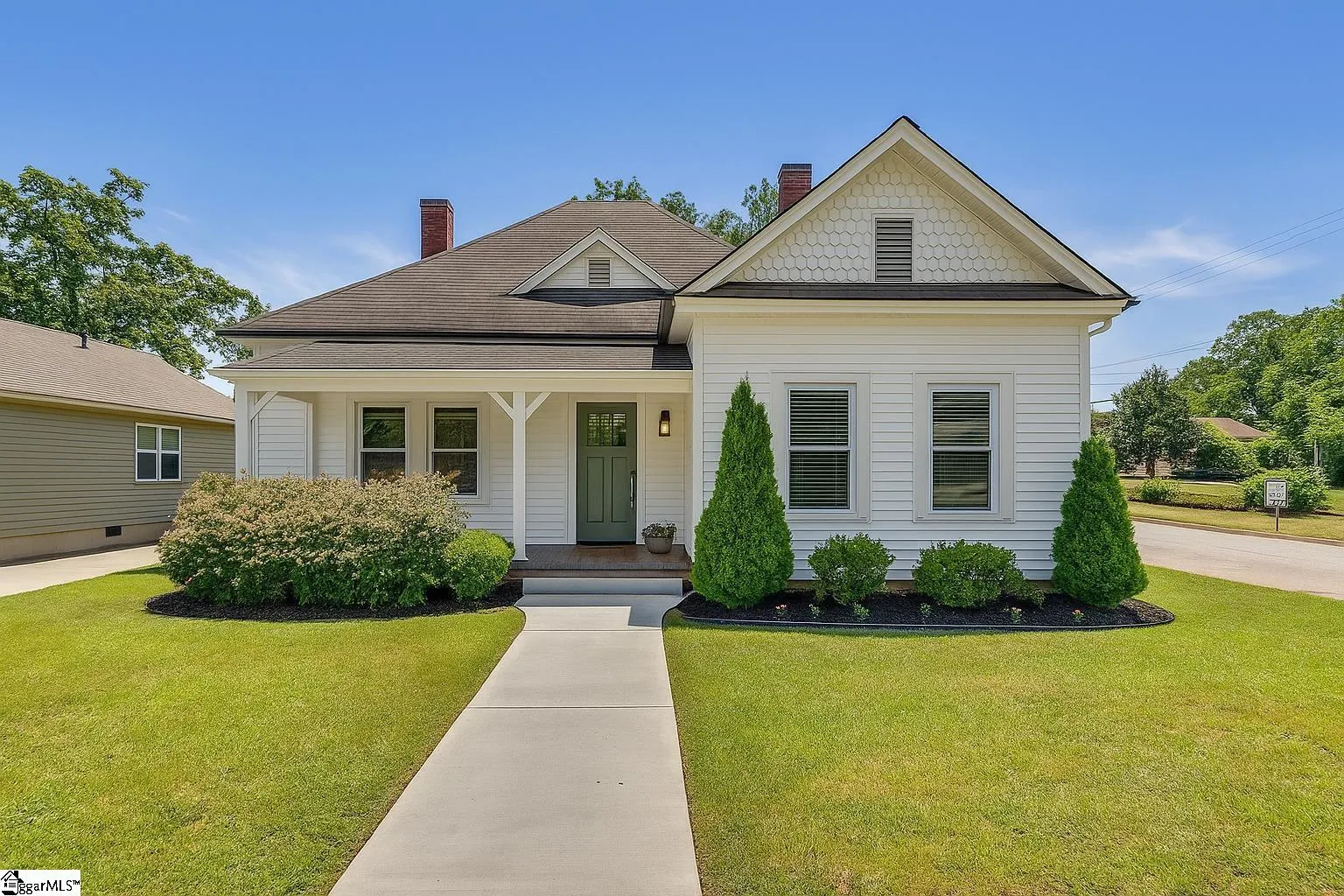 825 Green Avenue