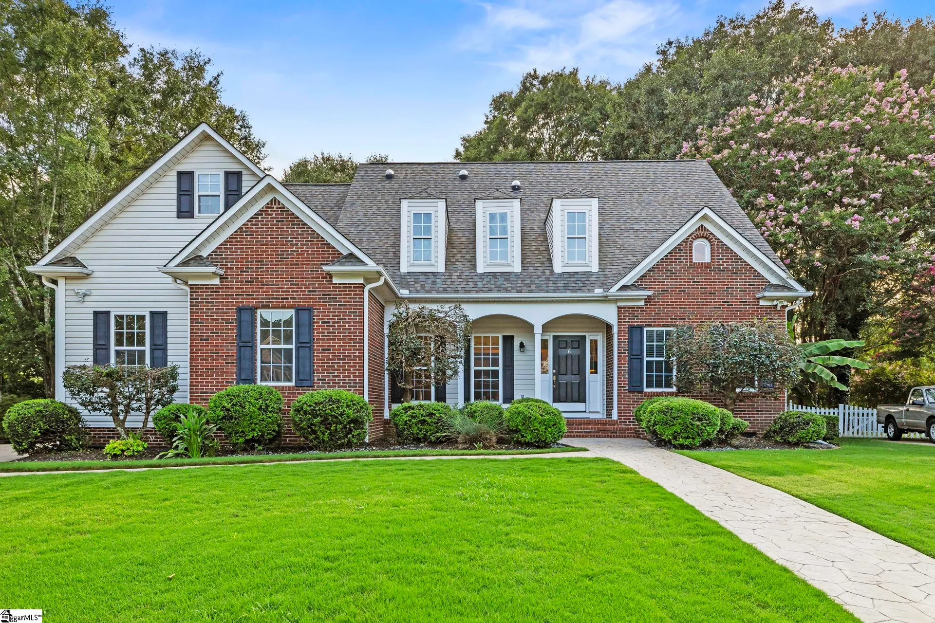 6 Gables Way