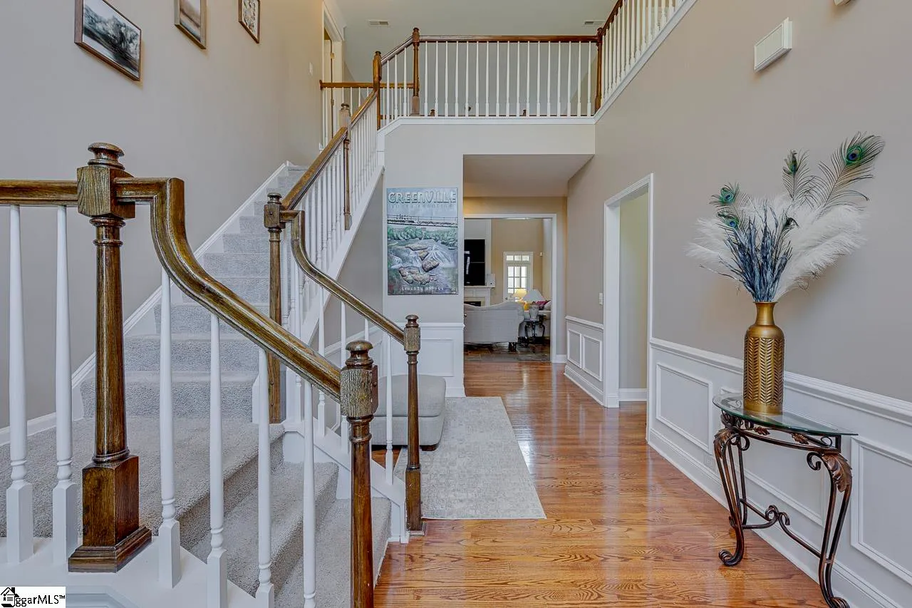 Property image 4 at 100 Yorkswell Lane, Greenville, SC 29607