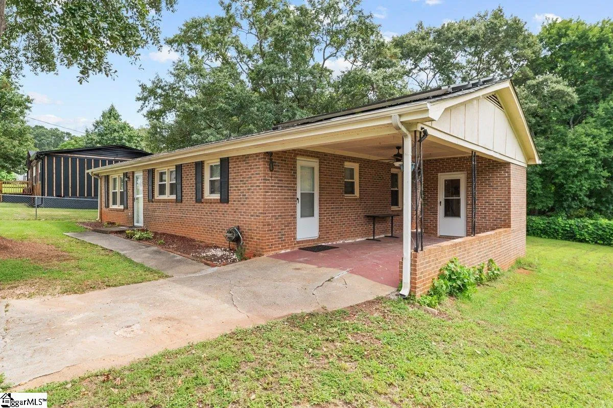 Property image 2 at 311 Scenic Drive, Greer, SC 29651