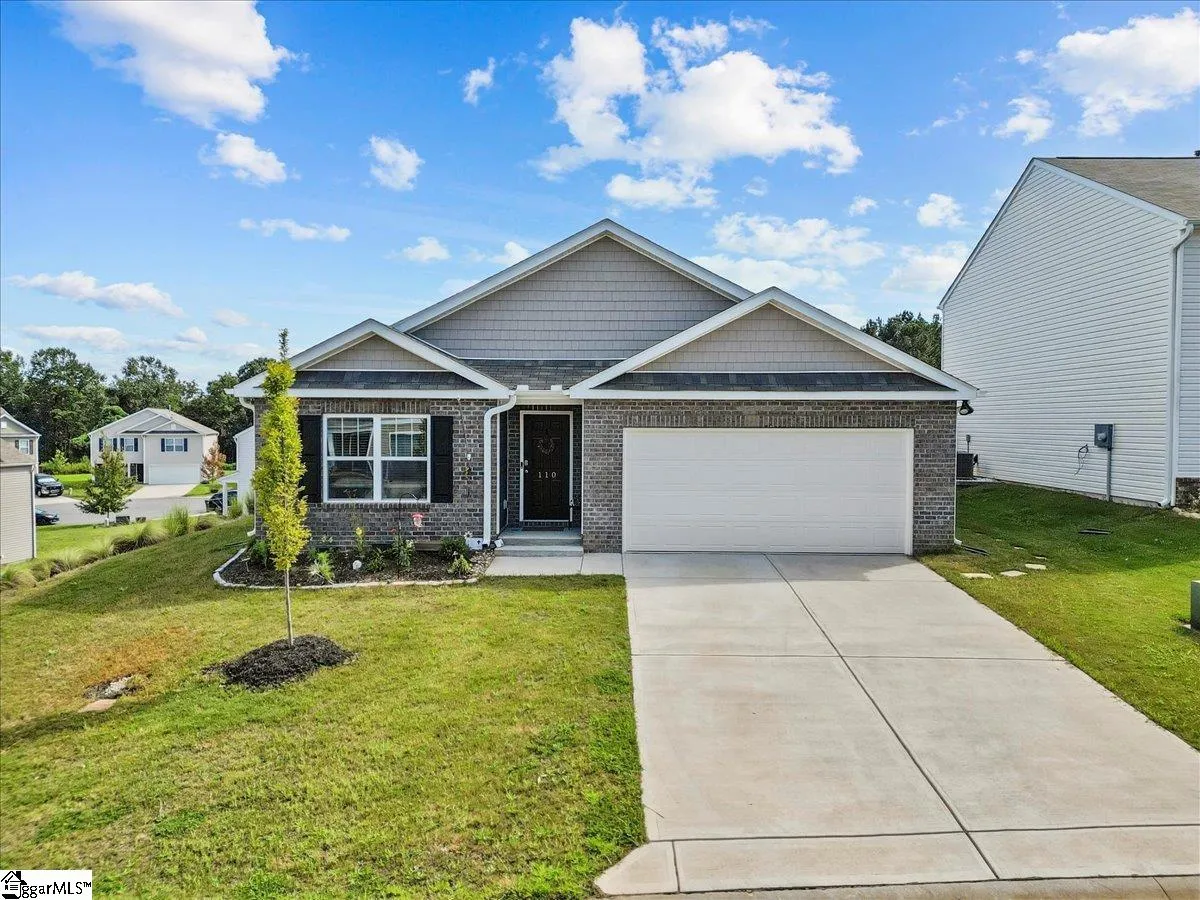 Lendhart Grove, Easley Community