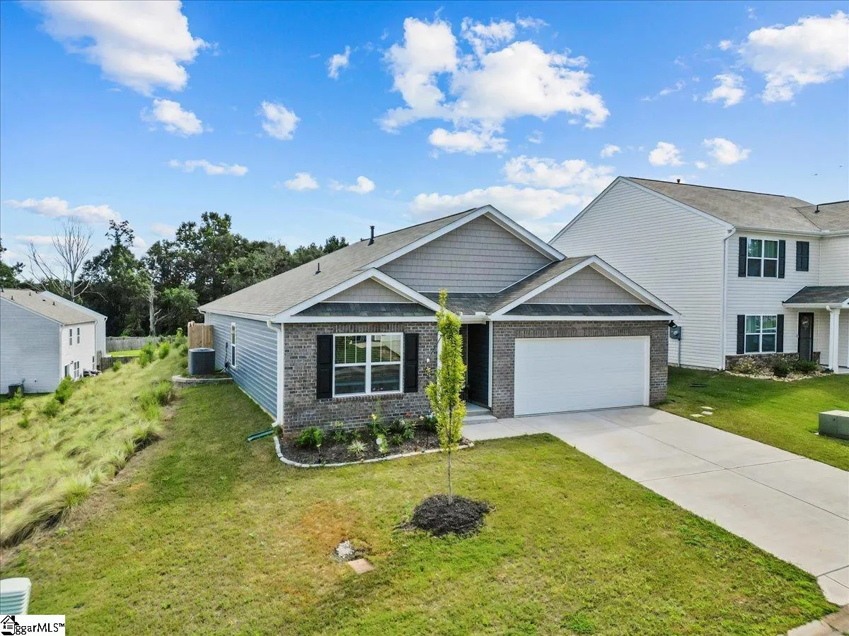 Property image 2 at 110 Ashwood Way, Easley, SC 29640