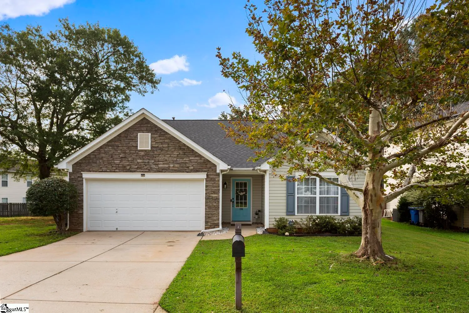 104 Ridgebrook Way