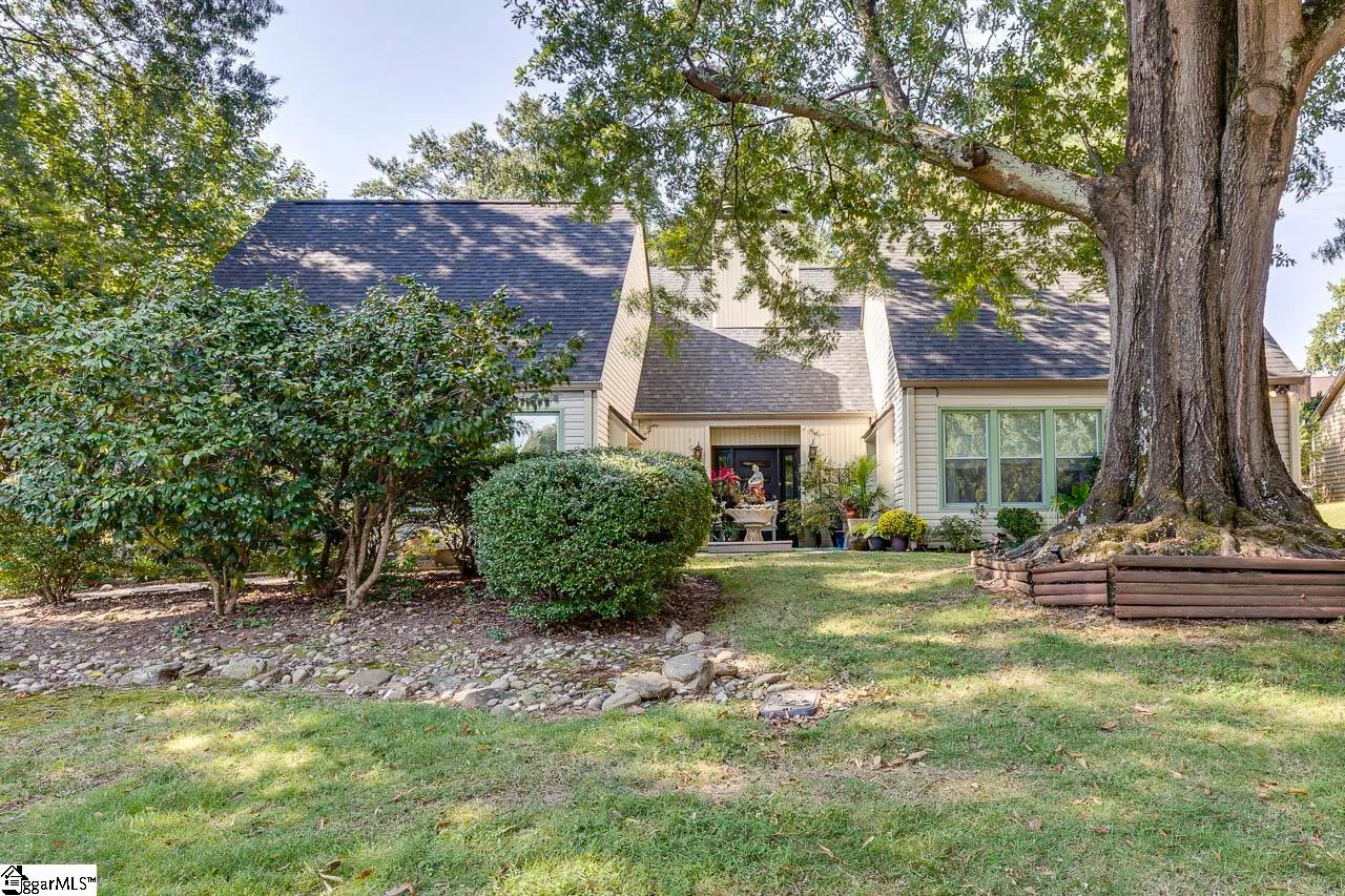 221 Saratoga Drive