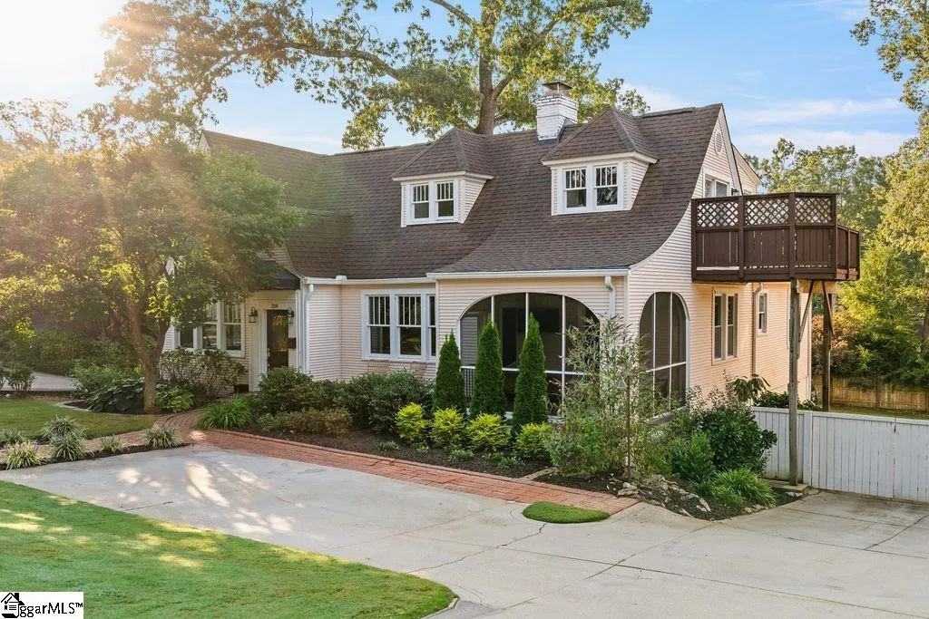 Property image 4 at 308 E Faris Road, Greenville, SC 29605