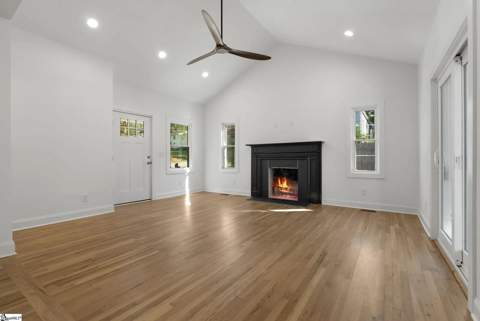 Property image 4 at 304 Wedgewood Drive, Greenville, SC 29609