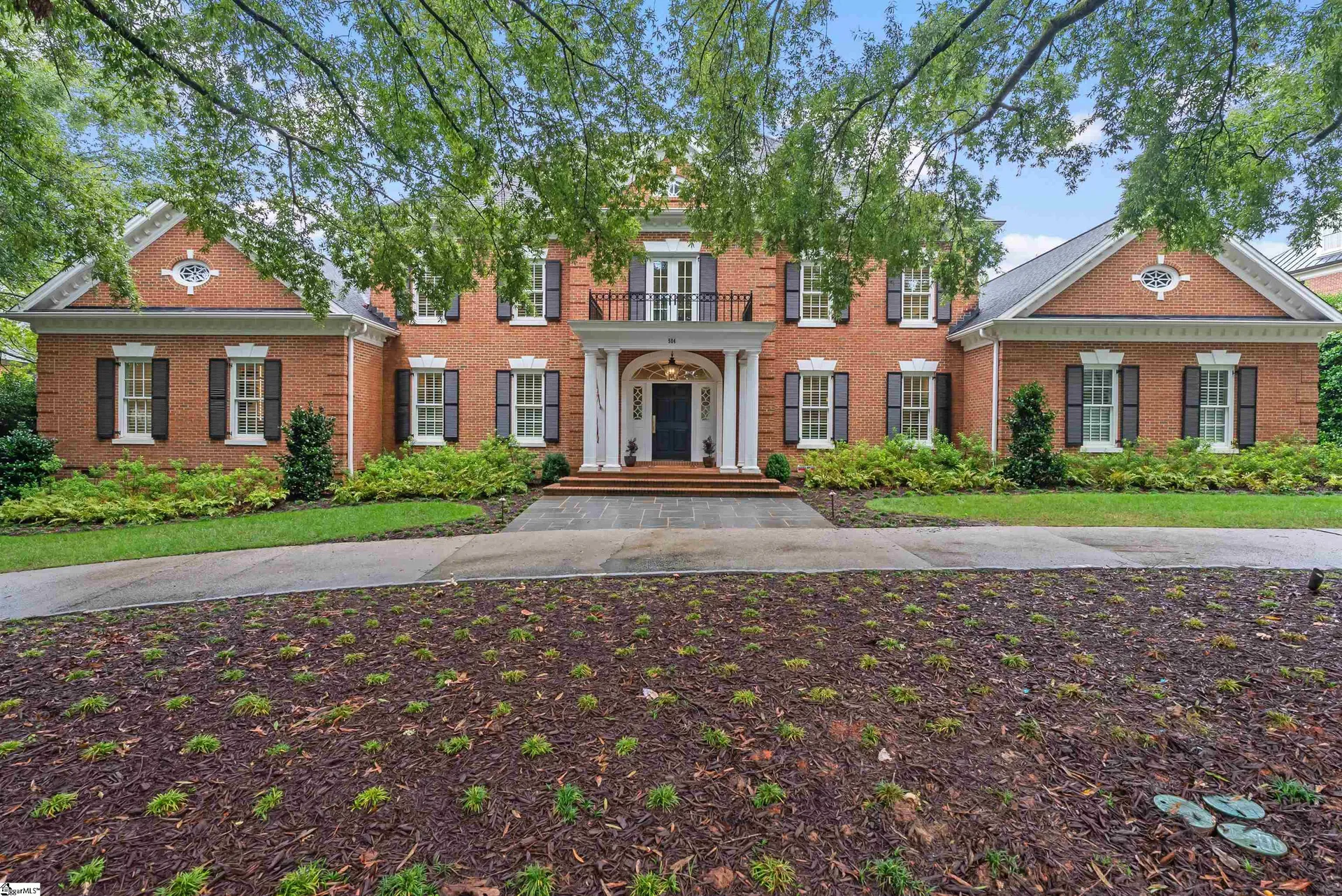 Chanticleer, Greenville Community