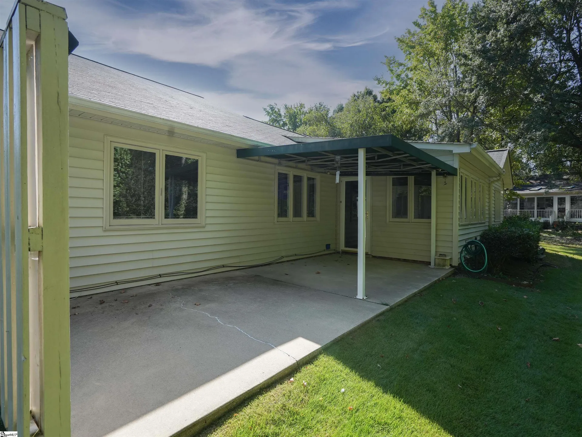 Property image 2 at 21 Creekdale Court, Greenville, SC 29615-5304